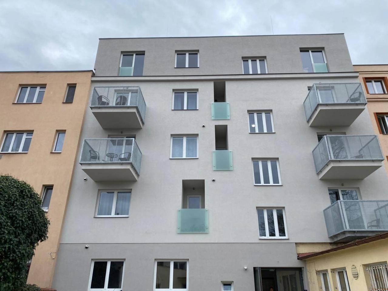 Appartamento Perla Hradce Hradec Králové Esterno foto